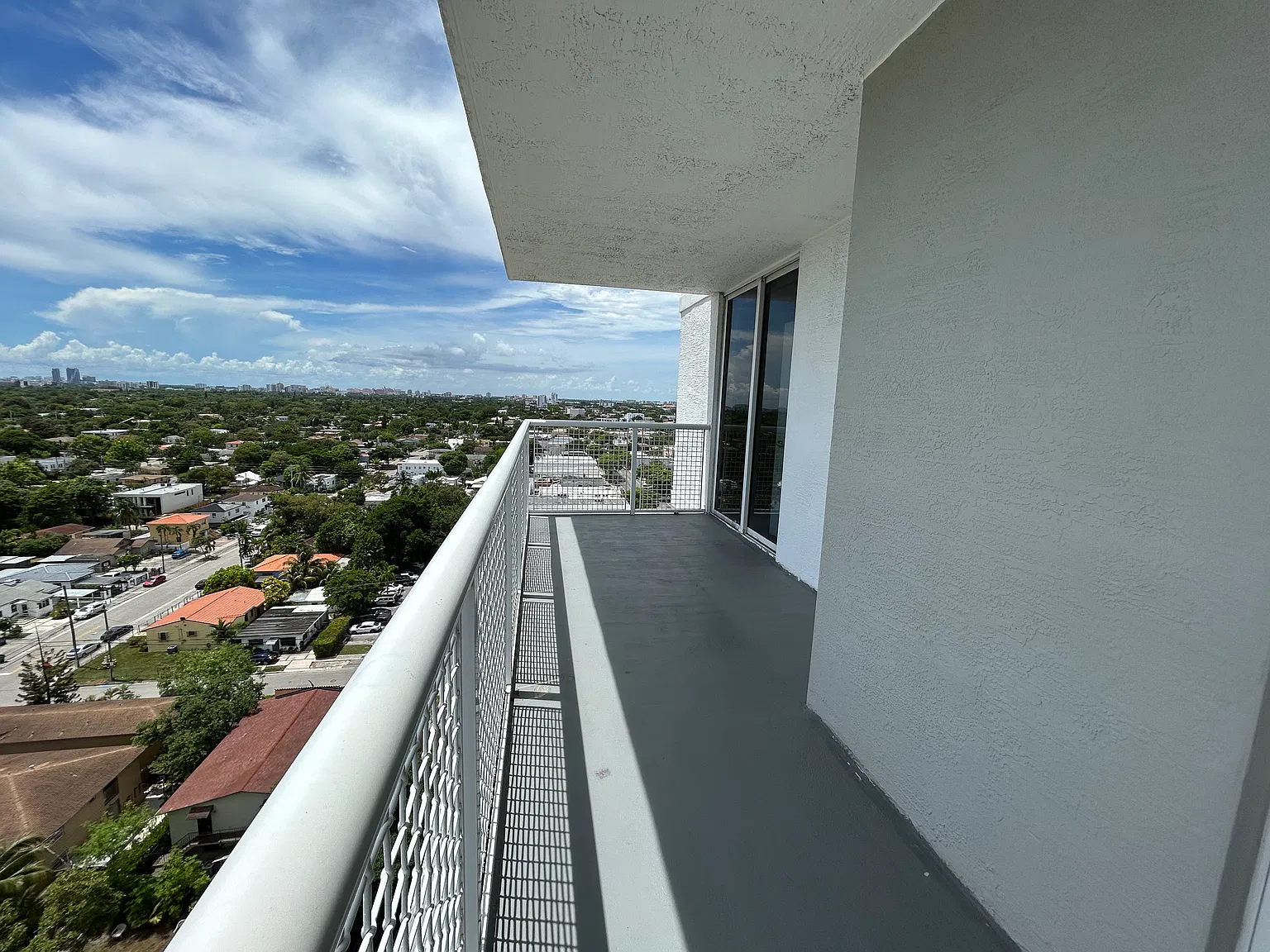 2 bed, 900 sqft, $2,650 — Photo 4