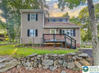 2114 Lakeview Rd, Bushkill, PA 18324