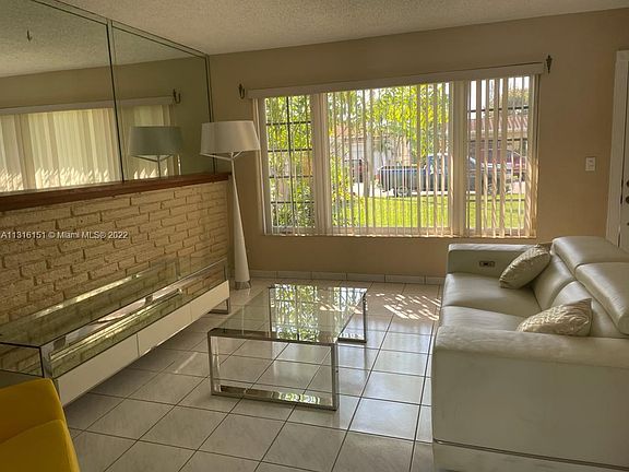 2nd image of 9125 Carlyle Ave #9125