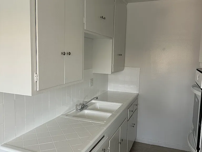 9154 Stewart and Gray Rd — Photo 10
