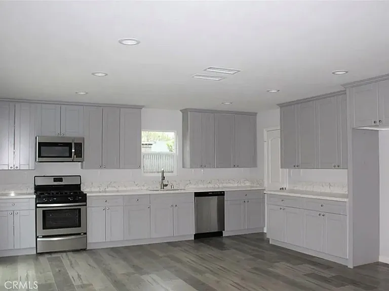 7009 Claire Ave — Photo 3