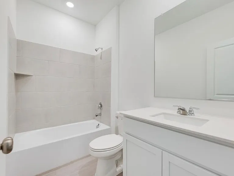 1316 Francesca Dr — Photo 8