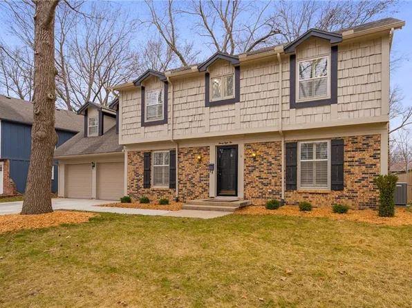 9810 W 100th Ter, Overland Park, KS 66212