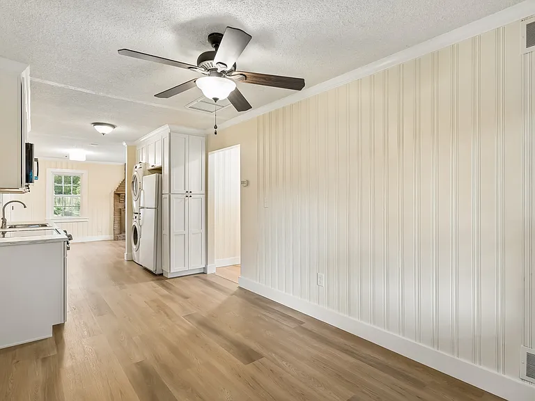 5034 Victoria Ave #B — Photo 22