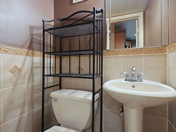 5th image of 14 Ralph Ave #2