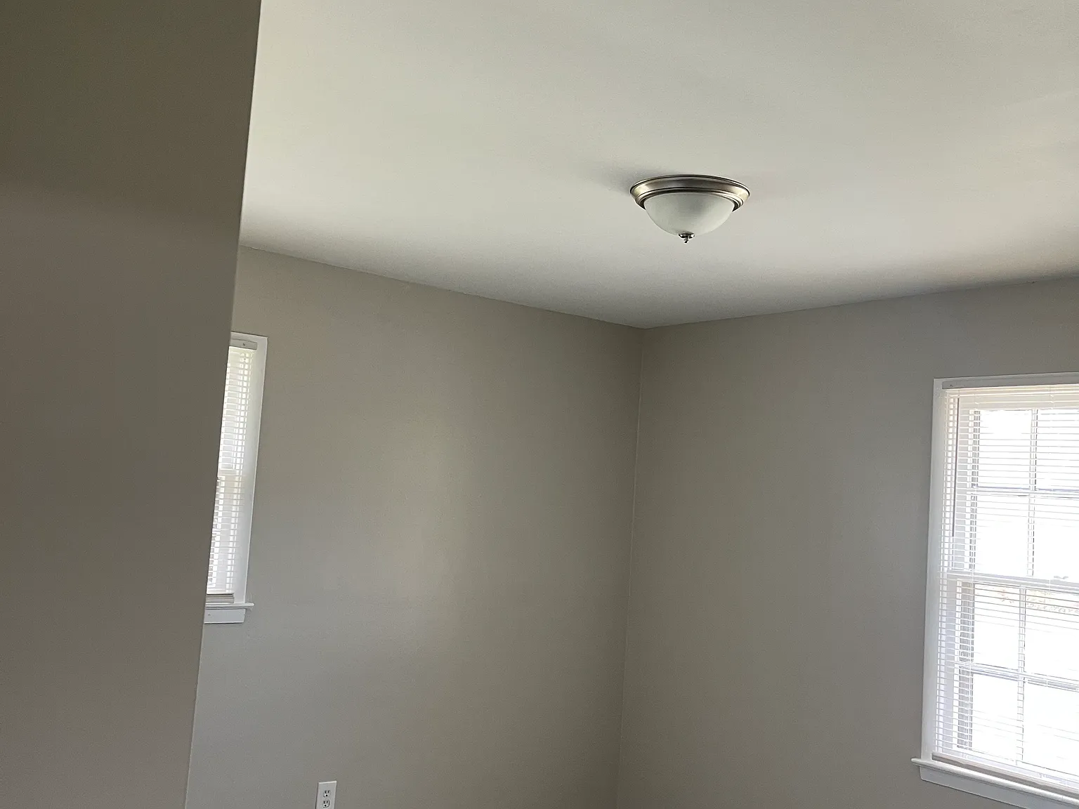 2709 Somerton Dr — Photo 4