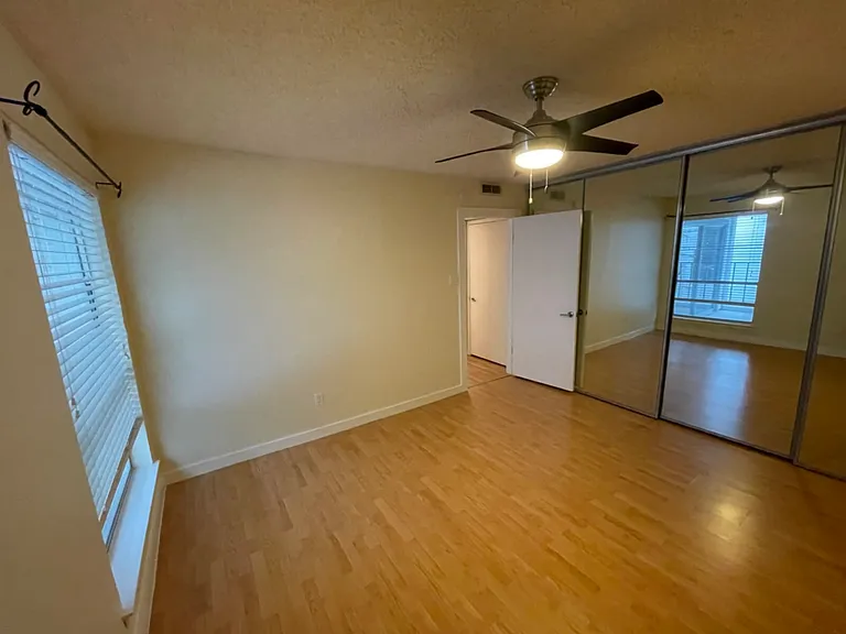6910 Hart Ln #311 — Photo 8