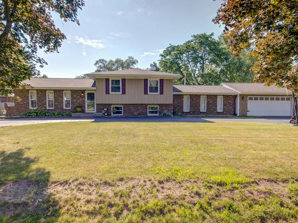 10S424 Curtis Ln, Bolingbrook, IL 60564