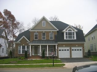 43817 Riverpoint Dr, Leesburg, VA 20176