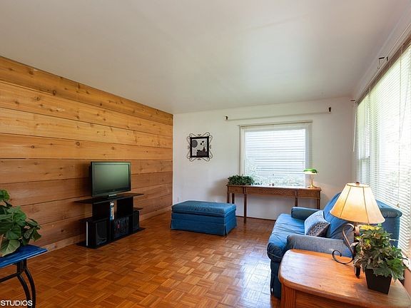 2nd image of 42761 N Lake Dr
