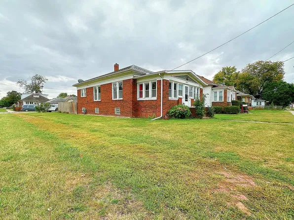 1121 E Main St #1, Streator, IL 61364