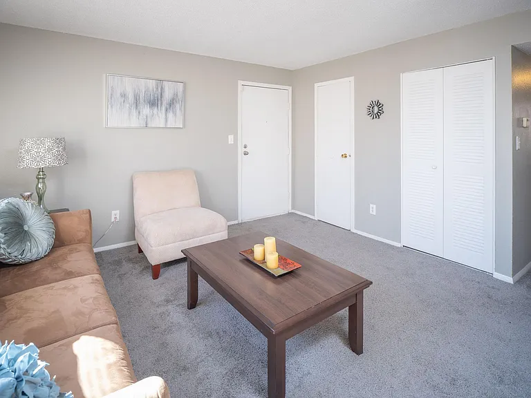 Timberline Apartments and Townhomes — Photo 8