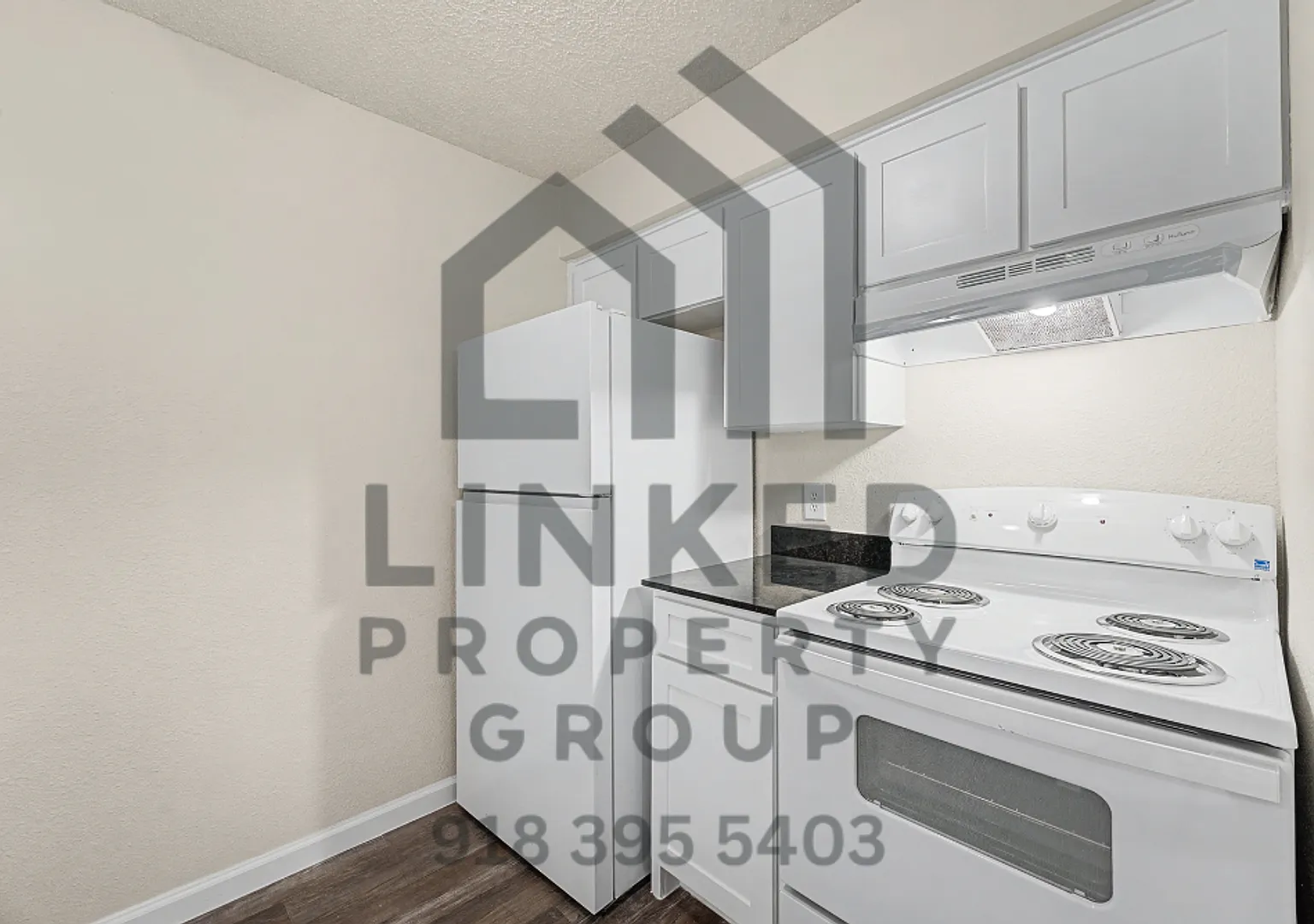 Move In Special - $500 Off First Month Rent — Photo 1