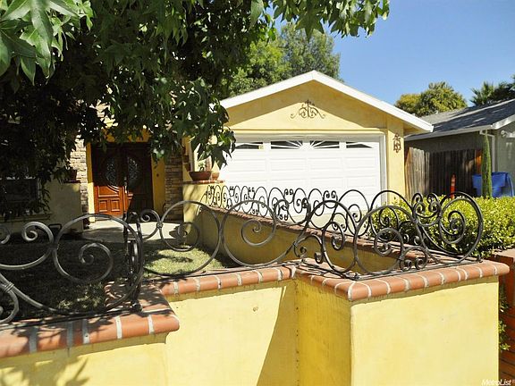 2nd image of 2858 Sagemill Way