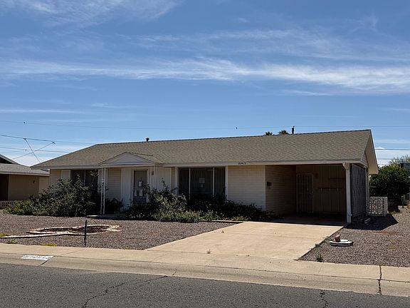 3rd image of 10913 W Canterbury Dr
