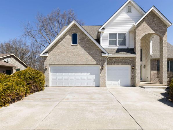 2823 Clines Ford Dr, Belvidere, IL 61008