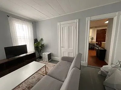 3 bed, $3,300 — Photo 4