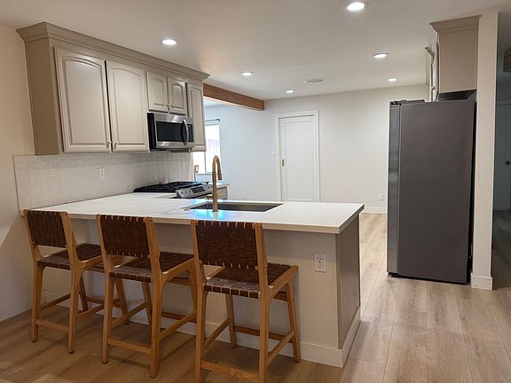 2nd image of 8 Panoramic Ave #A
