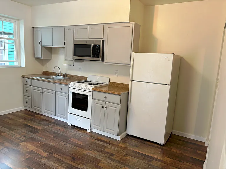 373 S Pacific Ave #2 — Photo 3