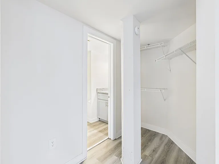 Flats at 14th — Photo 13