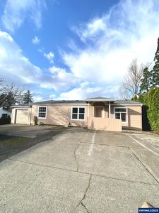 799 Hardcastle Ave, Woodburn, OR, 97071