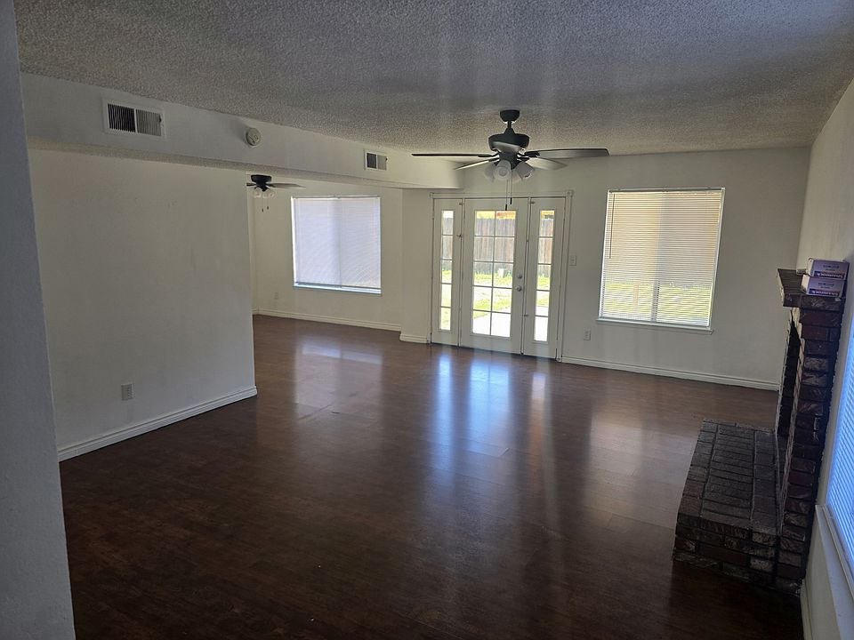1st image of 1300 Canyon Ct