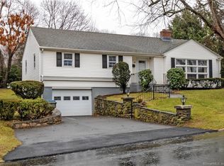 85 Arnott Rd, Manchester, CT 06040