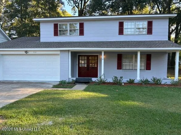 517 SW Heatherwood Dr, Jackson, MS 39212