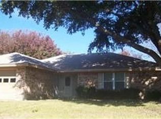8105 Irish Dr, North Richland Hills, TX 76180