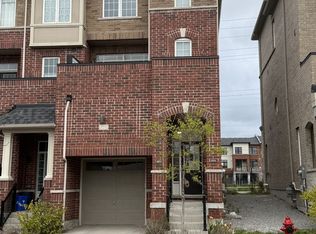 221 Harding Park St N, Newmarket, ON L3Y0E3