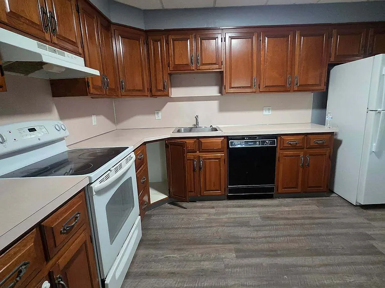 27-43 Framingham Dr — Photo 8
