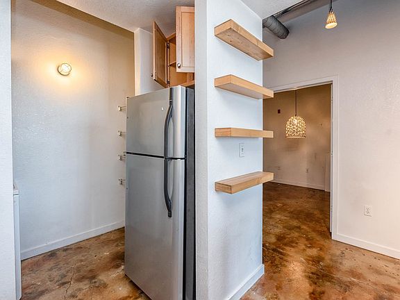 2nd image of 420 N Adams St Unit 404