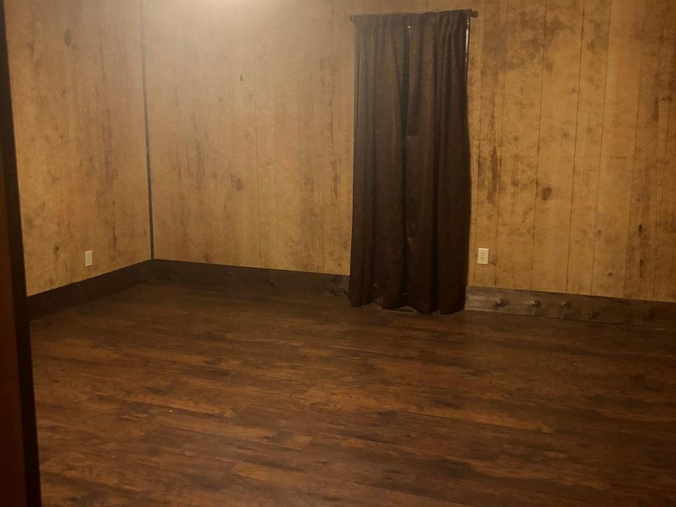 1st image of 207 E Warrick St