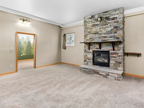 417 3rd St NE, Choteau, MT 59422