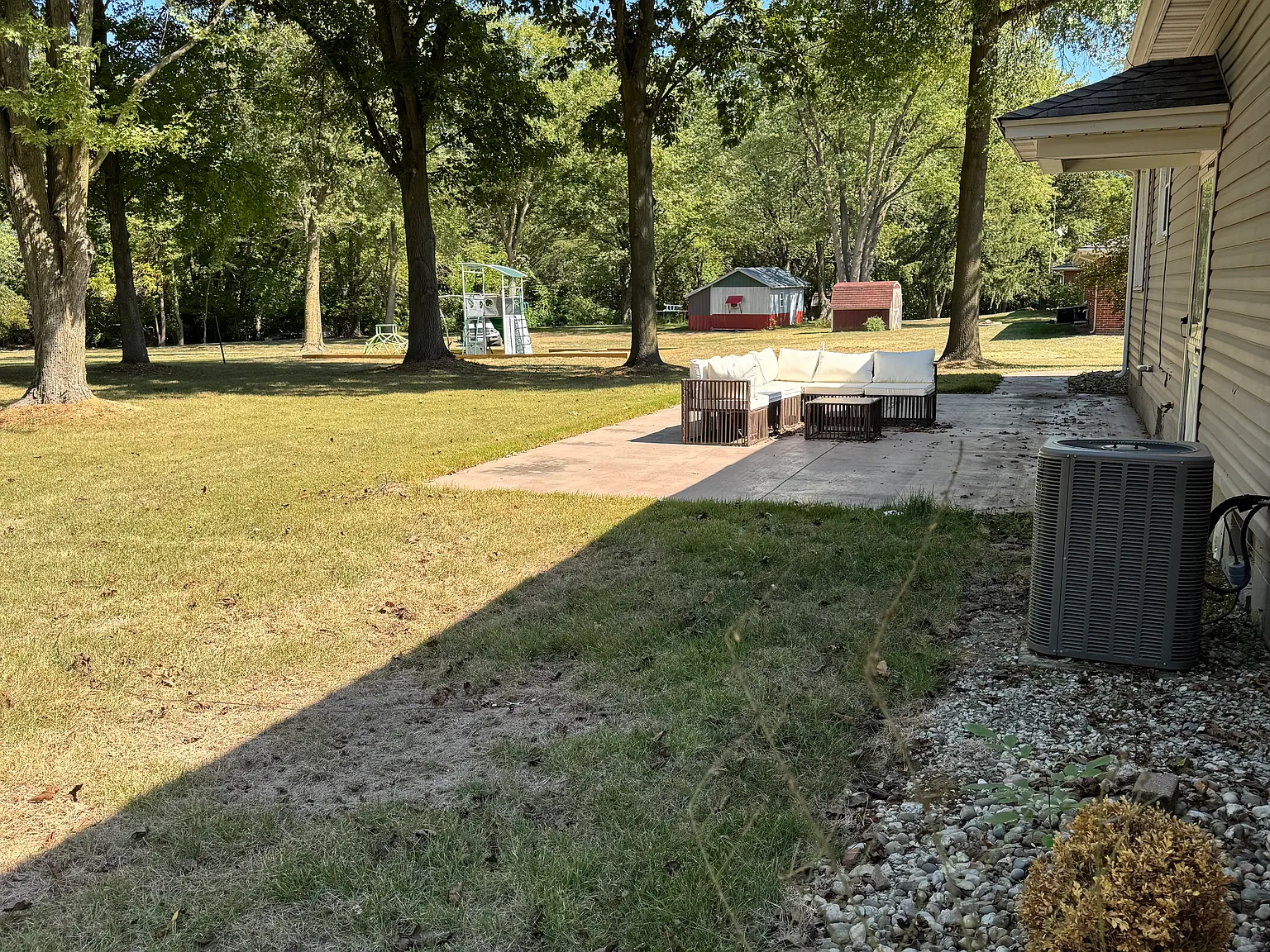 3 bed, 1300 sqft, $1,350 — Photo 4