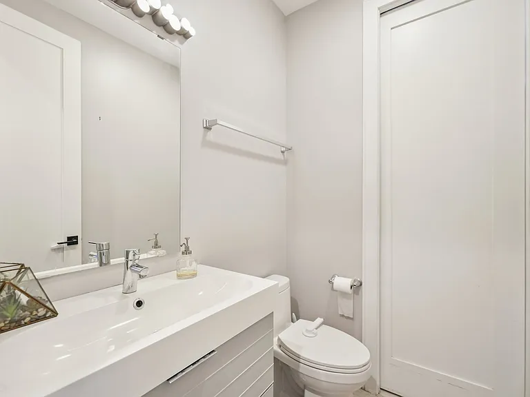 4345 S Langley Ave #1S — Photo 16