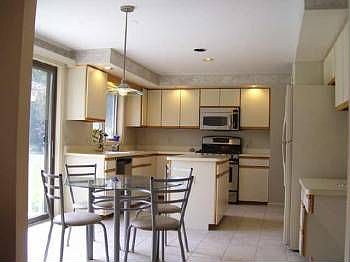 3rd image of 25 Cambray Dr