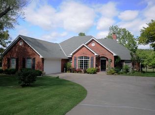 10704 Green Valley Rd, Oklahoma City, OK 73151