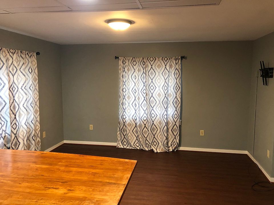 2nd image of 223 Washington St APT 1
