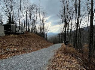 37 Logan Creek Ln, Hayesville, NC 28904