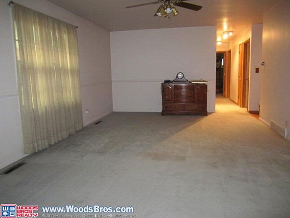 2nd image of 2525 W Anna St