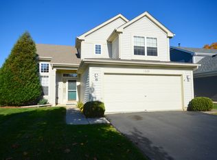 1320 Kensington Dr, Mundelein, IL 60060