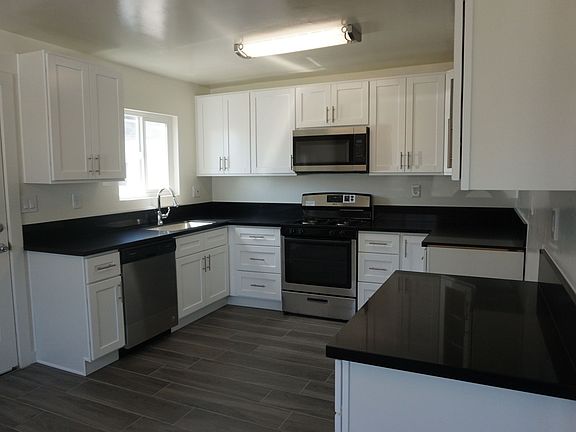 4th image of 9328-9334 Palm St #9332B