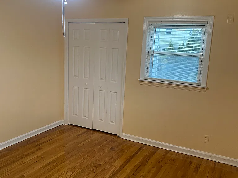 27 Woods Ave #1F — Photo 26