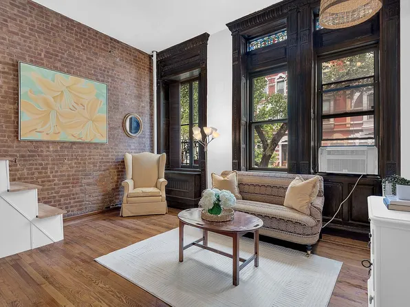 128 W 78th St APT 2A, New York, NY 10024