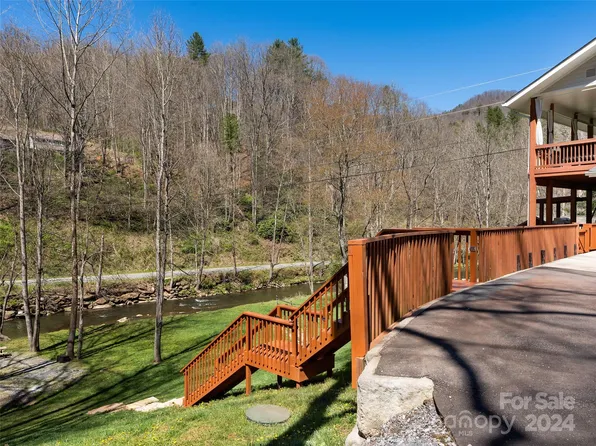 62 Kylie Ln, Waynesville, NC 28785