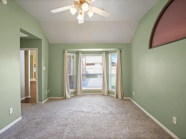 8305 Spinnaker Bay Ln — Photo 12