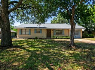 104 Redmond Dr, College Station, TX 77840