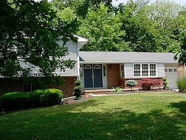 1st image of 9 Holly Dr