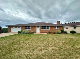 481 Hillcrest Dr, Latrobe, PA